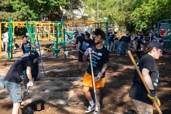 Amway Cares: Over 1,000 Employees Volunteer More Than 6,000 Hours During 2025 Week of Service