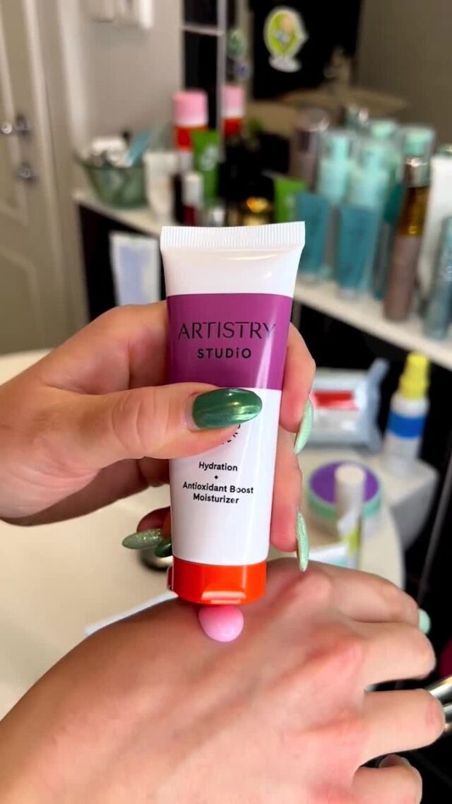 Follow along with Diana’s daily skincare routine, featuring #ArtistryStudioSkin! 🙌 

Blending soothing & vibrant ingredients into one skincare regimen to bring your skin into perfect harmony 🤝 Can you spot any of your favorites from the collection? 👀 

Amway Business Owner @dianahassmannova
#Artistry #StudioSkin