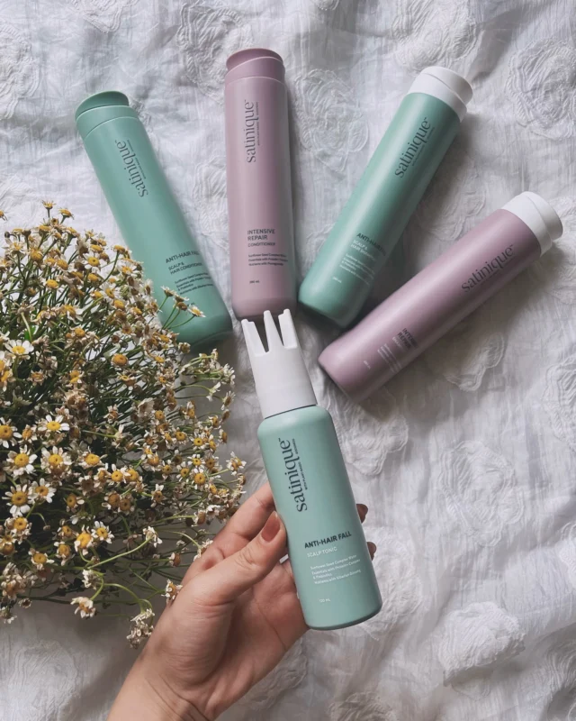 Say 👋 to the new look #Satinique 😍

Advanced hair science and plant-based goodness to deliver proven results for your best hair. ​Now with NutriCert-sourced ingredients in every formula and Clean and Vegan Certified - with no sulfate surfactants, dyes, mineral oils, phthalates, and parabens.​

Tell us the collection you choose to support a healthy scalp and strong, beautiful hair ⬇️

📸 Amway Business Owner @thuytien.zunnie
#Amway #AmwayLife