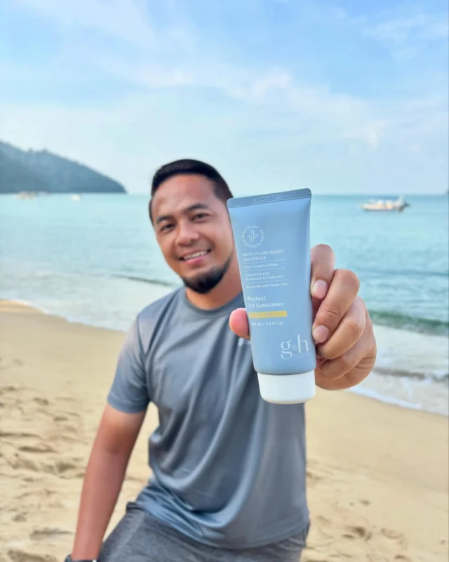 Enjoy stress-free beach days in the sun with g&h ☀️😎

g&h Protect Body Lotion SPF 50+ is enriched with plant-based ingredients like cica complex water, rosemary and Nutrilite-approved green tea extract to help protect your skin from UVA & UVB rays 😮😍

Do you know what g&h stands for? 👇
📸 Credit: @nadiaruslee
#Amway #AmwayLife