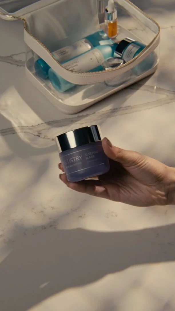 Your new routine for rest and relaxation is here ⬇️

1️⃣ Artistry Skin Nutrition Renewing Set
2️⃣ Vitamin C + HA3 Serum
3️⃣ Renewing Reactivation cream and eye cream
4️⃣ Artistry Skin Nutrition Sleeping Mask
5️⃣ Nutrilite Sleep Health

Sweet dreams for a more radiant-looking you! ✨
#Amway #AmwayLife #SleepingMask #Artistry #Nutrilite