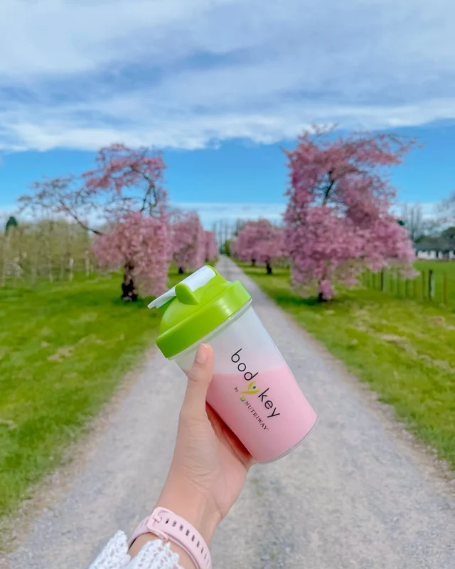 Bring your favorite #BodyKey Meal Replacement Shake with you on your next adventure 🌸

Did you know that Nutrilite goes by Nutriway depending on where you are in the world? 🤯 You can find Nutriway products in markets like Australia 🇦🇺, New Zealand 🇳🇿 and many others!

Do you know what other global markets have Nutriway instead of Nutrilite? 🤔👇
📸 Photo Credit: @praewzaapita 
#Nutrilite  #Nutriway #Amway #AmwayLife