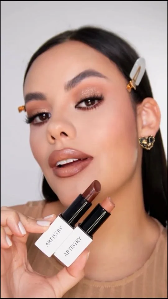 The combinations are endless with Go Vibrant Lipsticks 🌟 

Don’t settle for just one! Mix, match, and layer any Go Vibrant Lipstick shade to create your chef’s kiss 💋 custom color. Try one of our recommendations below or create your own! ❤️

💄💄 Text Me Terracotta & Road Trip Red 
💄💄 Blush Crush & Spice Meets Nice
💄💄 Go-Go Cocoa & Love Note Nude

Which shades will you combine? 👇
📸 Credit: @makeupbycatagarcia
#Artistry #Amway #AmwayLife