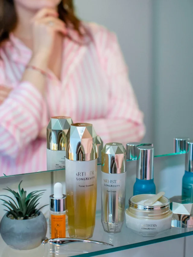 #ArtistrySkinNutrition 🤝 #ArtistryLongXevity

Artistry makes it easy to build a skincare routine that’s uniquely yours, whether you’re layering serums, targeting specific concerns, or switching things up with the seasons 💁‍♀️ The best routine is the one made just for you 🙌

How do you personalize your skincare routine? 👇
📸 Photo Credit: @marliko__
#Amway #AmwayLife